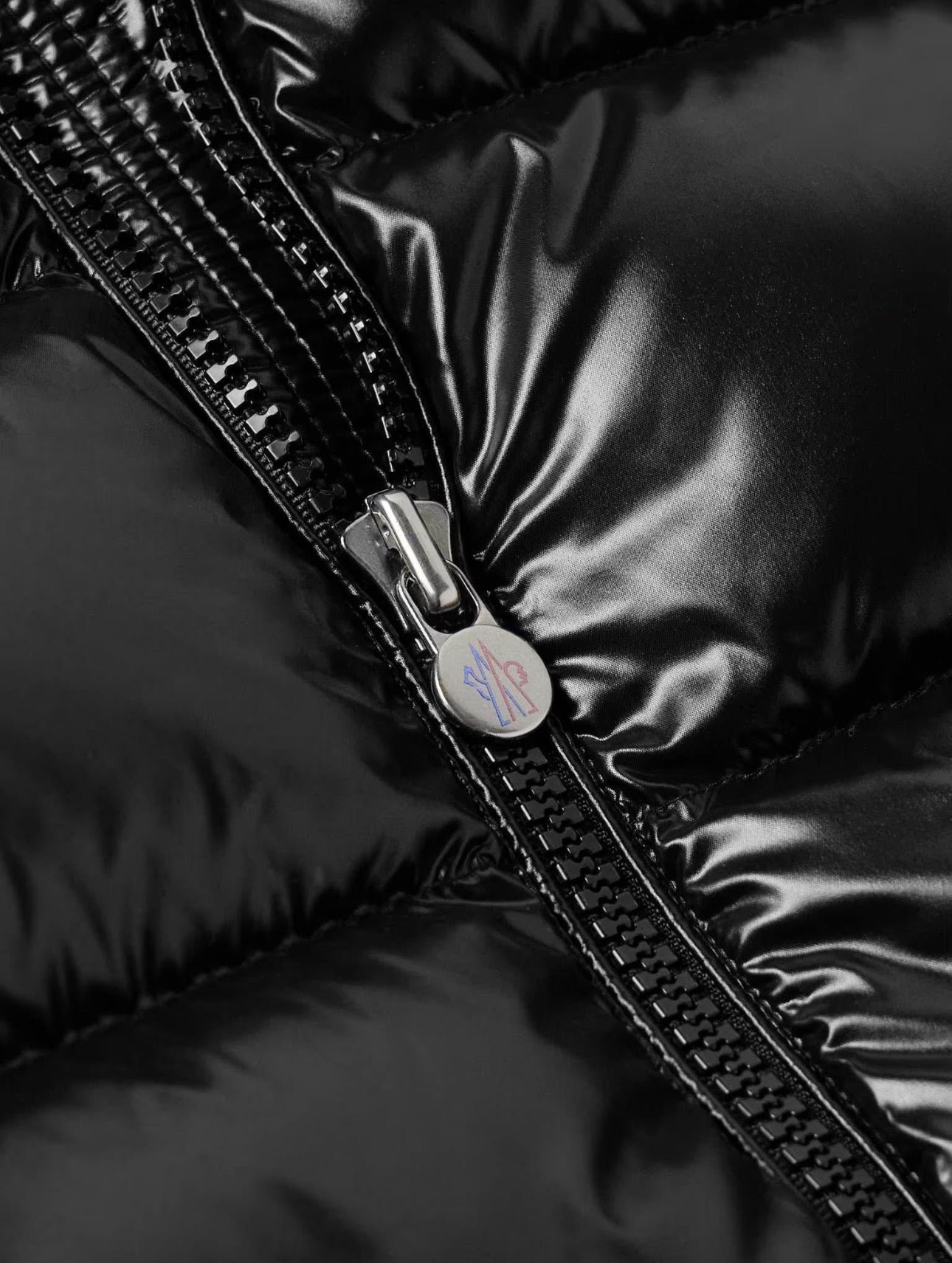 MONCLER PUFFER BLACK JACKET